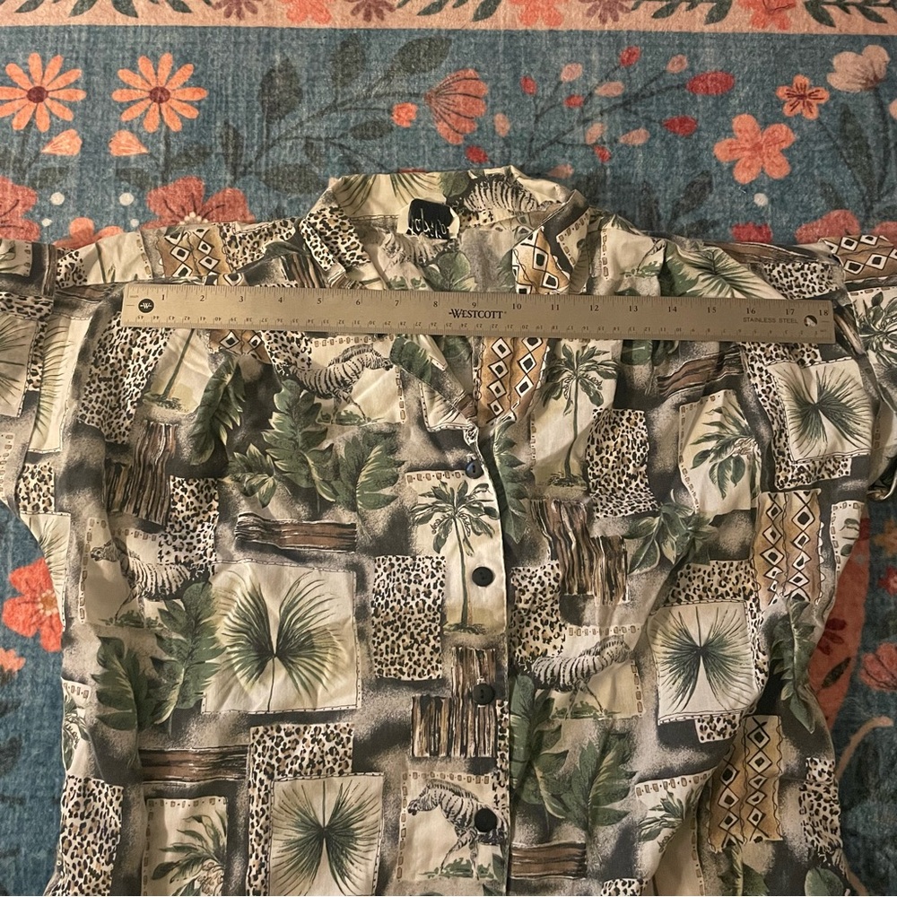 Vintage safari animal button down shirt - Picture 5 of 7